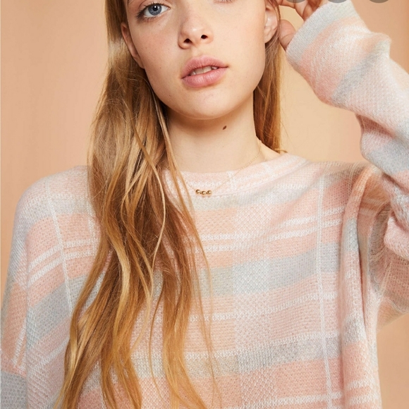 Lou & Grey Sweaters - LOU & GREY Soft Peach Plaid Pullover Sweater XS